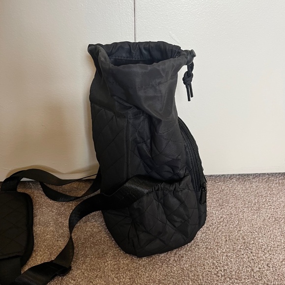 sportsnew Quilt Black Insulated Water Bottle Holder Purse with Crossbody Strap - Picture 3 of 8